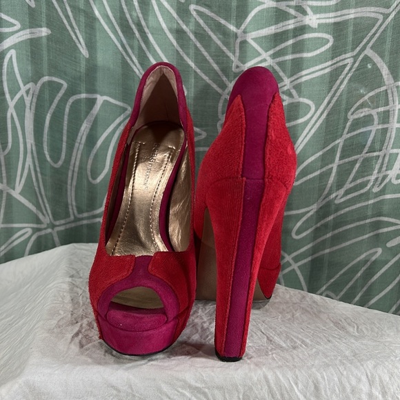 BCBGeneration BCBG Jodeci Raspberry Open Toe Platform PUMPS - Picture 4 of 8